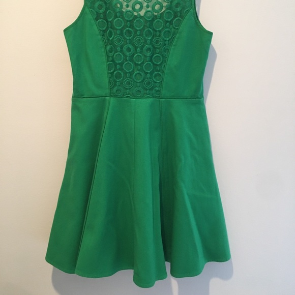 Jessica Simpson Sleeveless Green Fit & Flare Dress - Picture 4 of 5